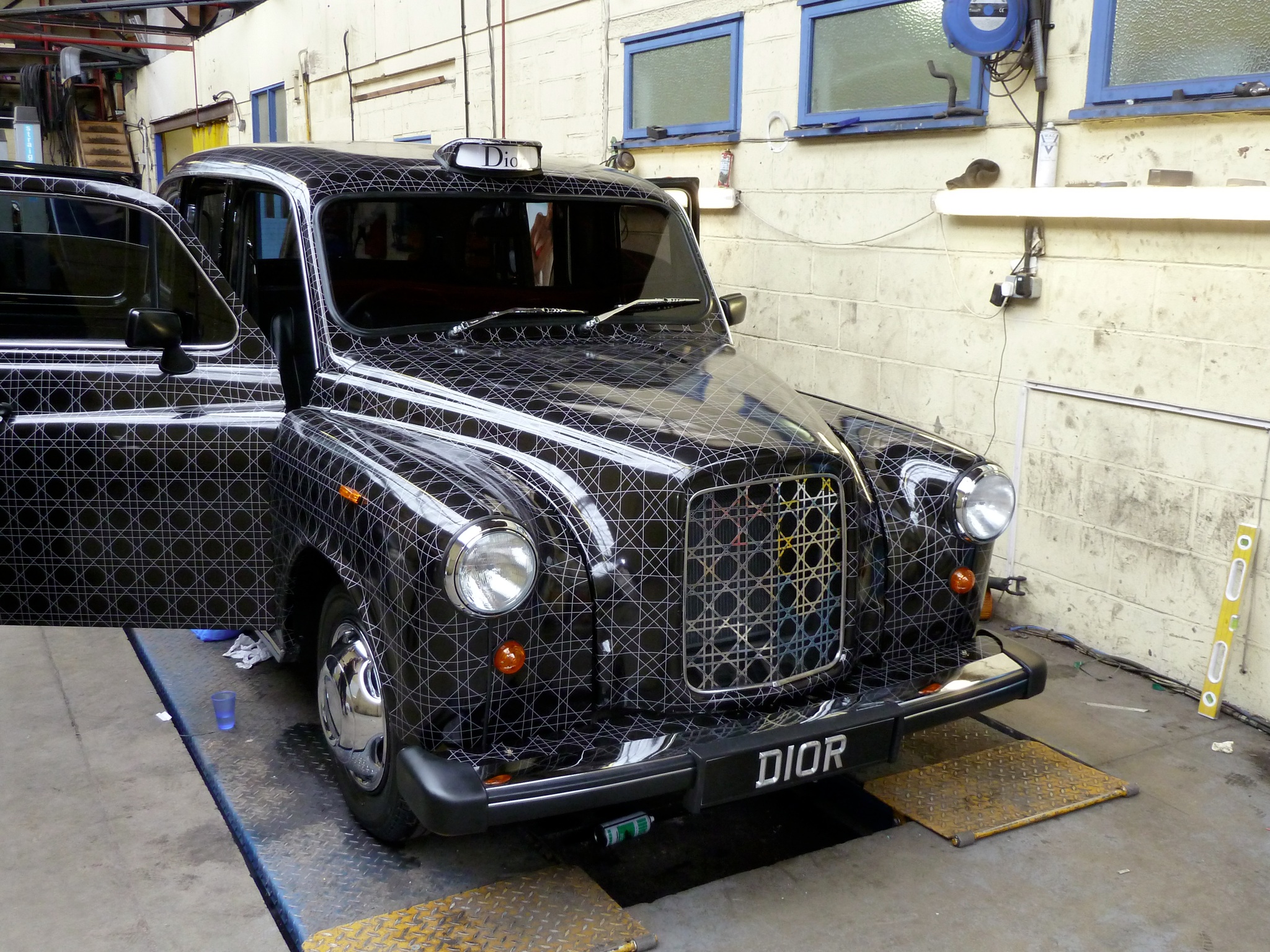 London Taxi — Dior Commission